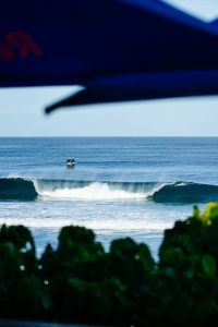Surfing Epic XL Pipeline 2025