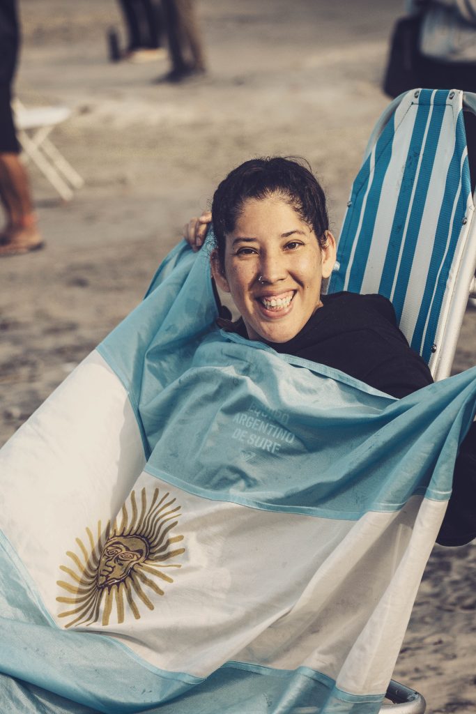 Georgina Melatini avanza a semifinales en el cuarto día del Campeonato Mundial de PARA Surf ISA 2025