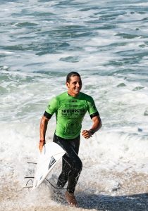 Franco Radziunas en la elite del Surf de Suramérica y Mundial